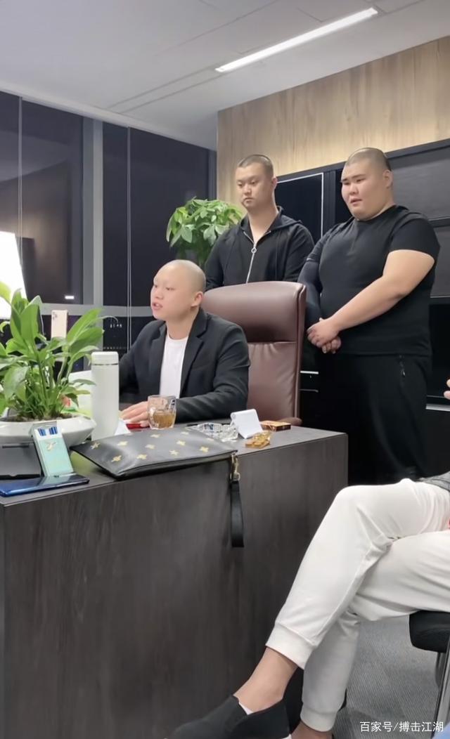 刘二狗一龙竞赛工夫 刘二狗一龙竞赛工夫