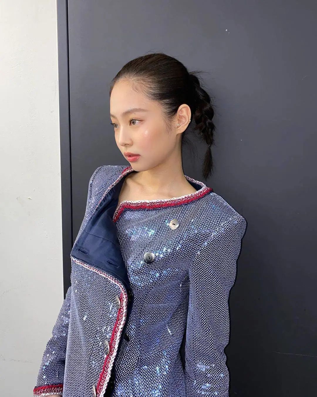 jennie的胸有多大
