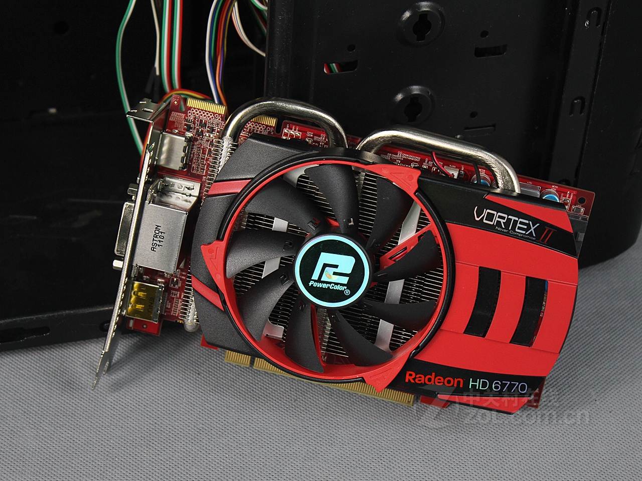 迪兰hd6770恒金1g 迪兰hd6770恒金1g
