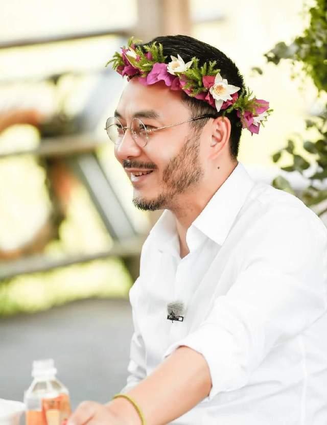 汪涵拍老坛酸菜告白曾边吃边吐 汪涵拍老坛酸菜告白曾边吃边吐