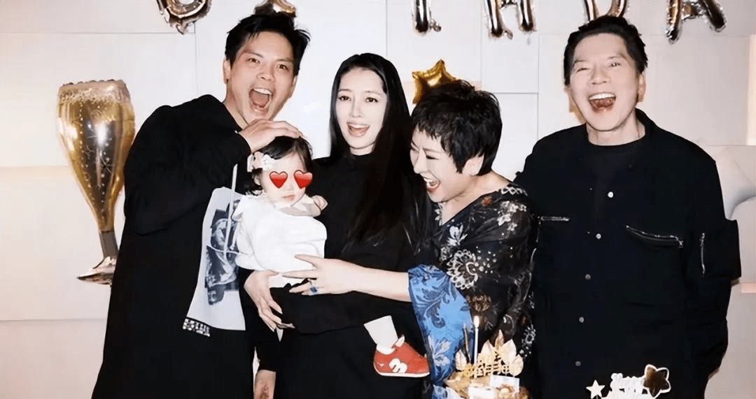 曝郭碧婷产下二胎儿子 曝郭碧婷产下二胎儿子