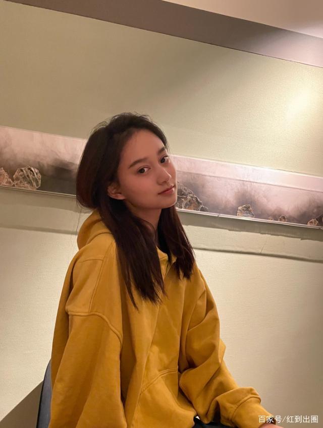 关于钟美美称想考北电学扮演的信息 关于钟美美称想考北电学扮演的信息