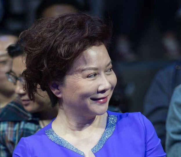 蔡明多大岁数了