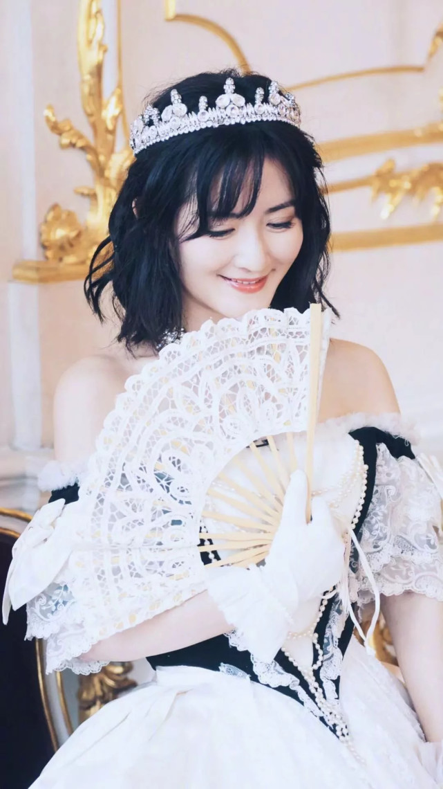谢娜cos王漫妮