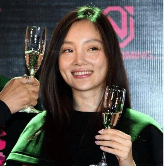 李小璐素颜近照