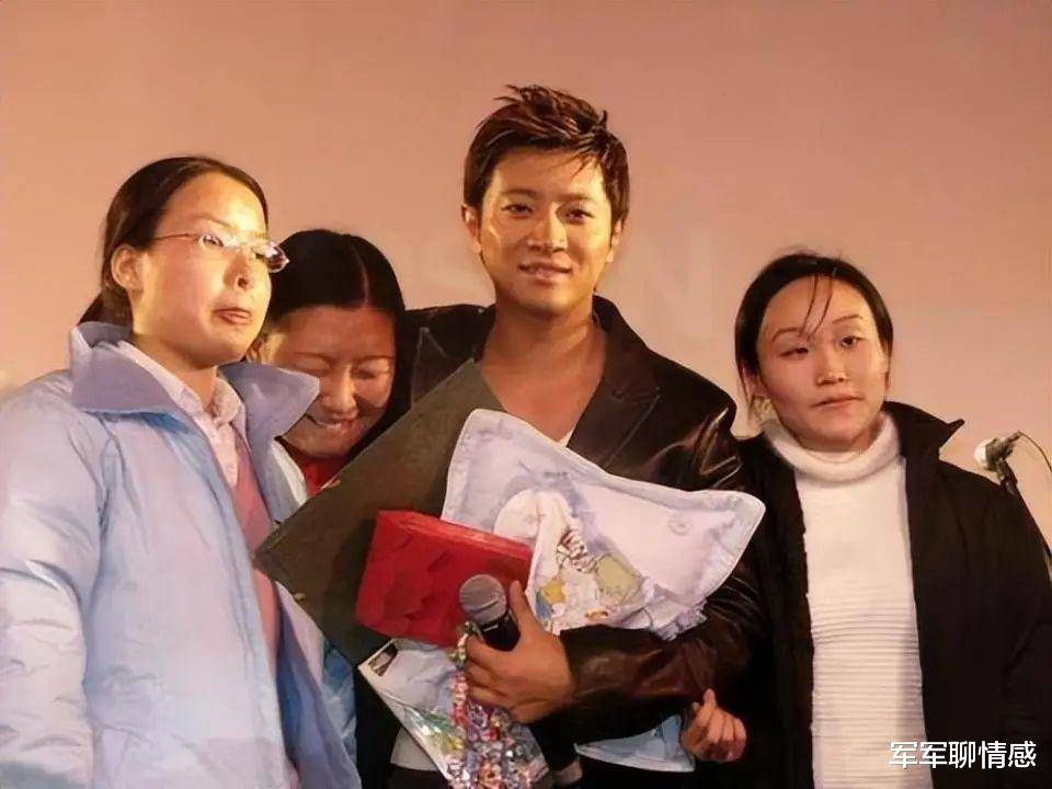 罗旭