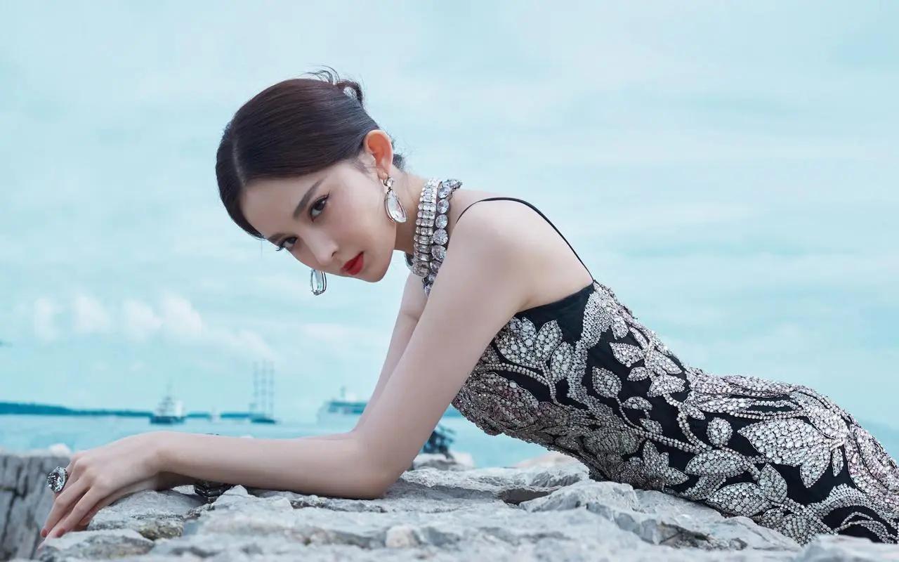 古力娜扎最近