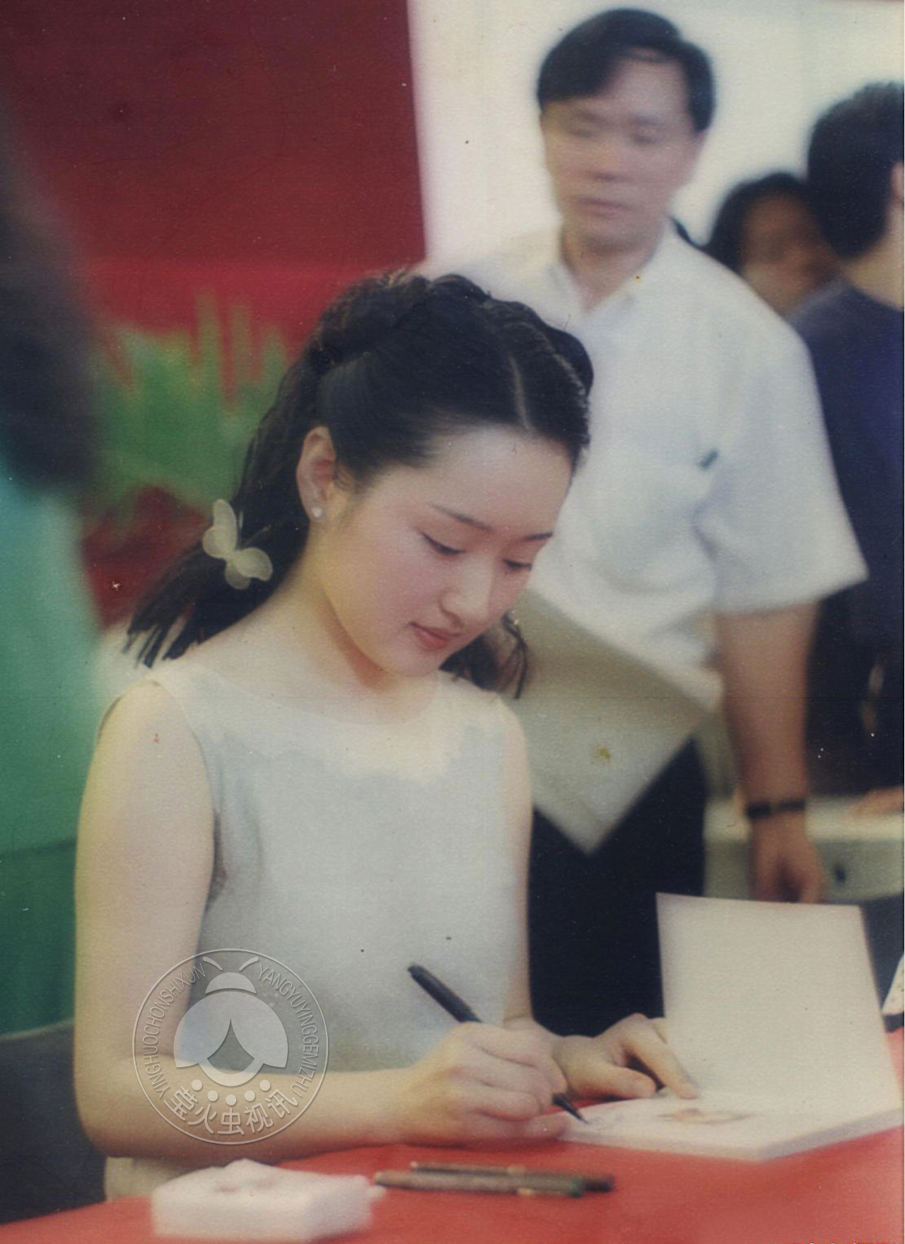 关于杨钰莹红楼的信息 关于杨钰莹红楼的信息