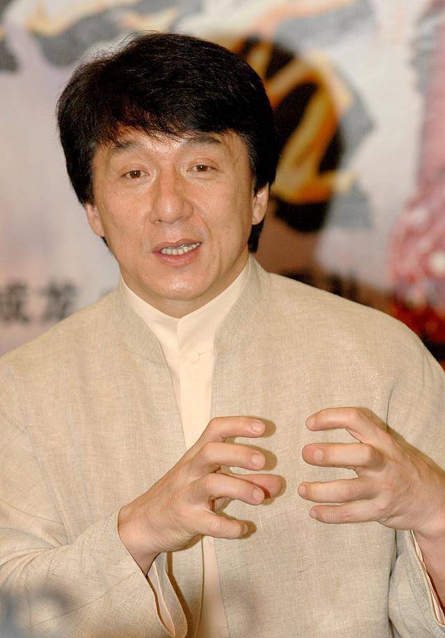 成龙接棒人 成龙接棒人,李连杰接棒人 成龙接棒人 成龙接棒人,李连杰接棒人