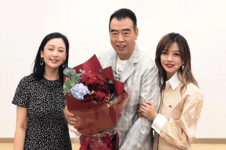 陈凯歌几任老婆都是谁 陈凯歌几任老婆都是谁啊 