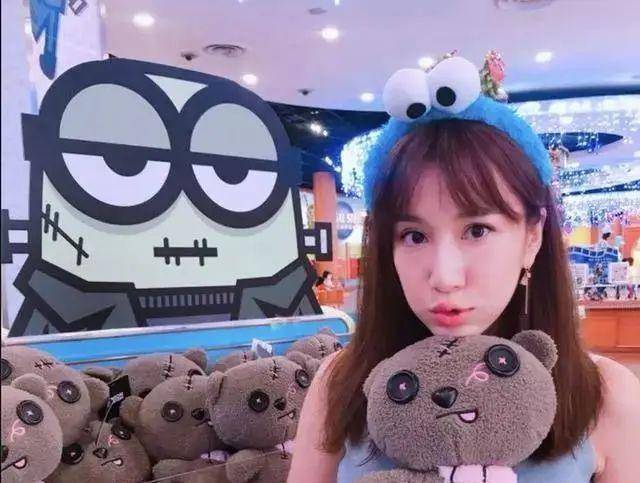 黑涩会美眉瑶瑶 黑涩会美眉成员如今 