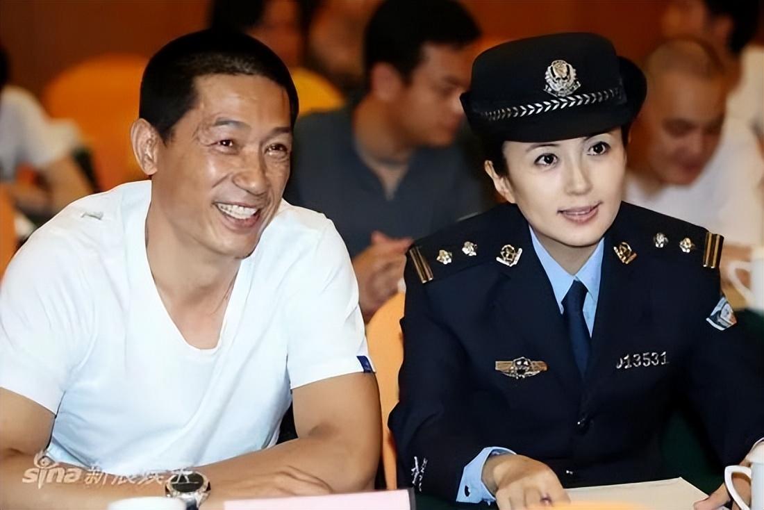 于和伟一家三口 于和伟一家三口照片 