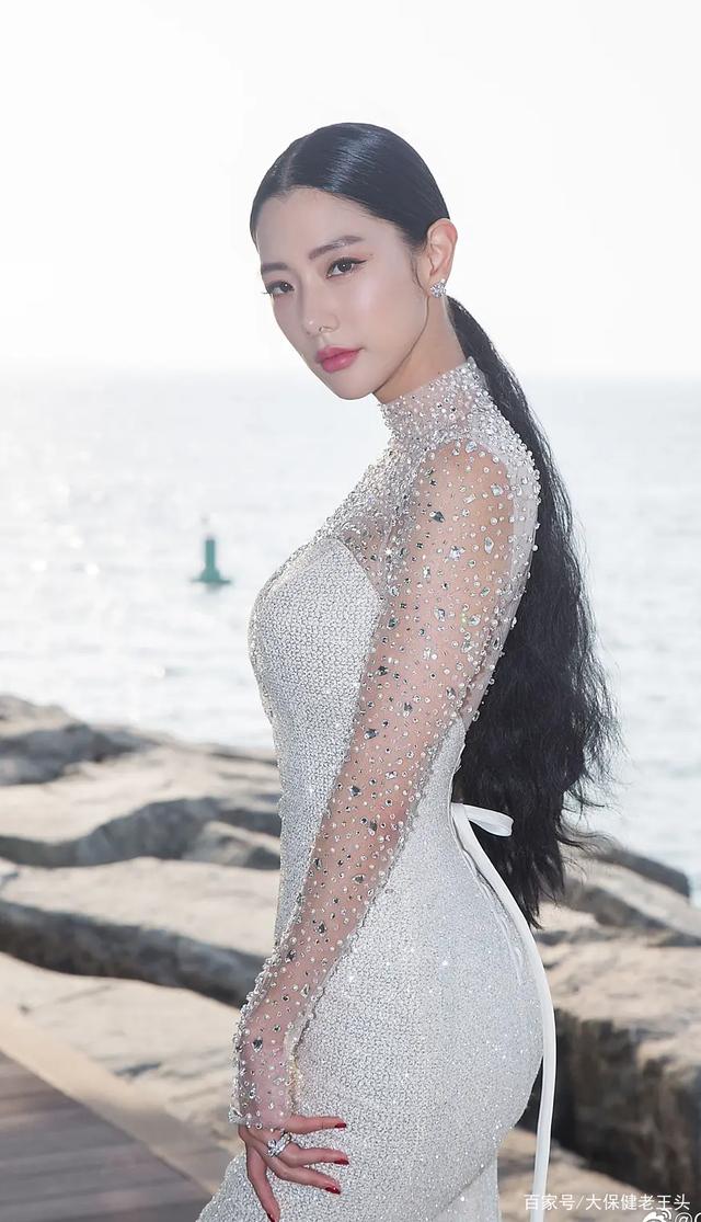 韩国女演员克拉拉 韩国明星克拉拉的男朋友 