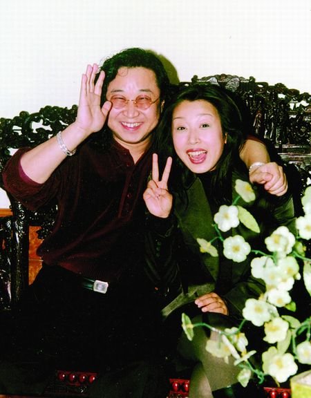 周艳泓的老公是谁 周艳泓老公叫什么名字