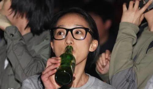 周迅为什么被称水缸 周迅为什么被称水缸之王 周迅为什么被称水缸 周迅为什么被称水缸之王