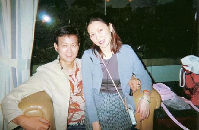 郑少秋和官晶华 郑少秋和官晶华在哪里注册成婚 