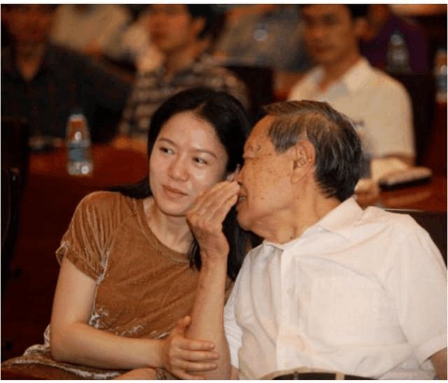 杨振宁妻子怀孕 杨振宁妻子怀孕了吗 