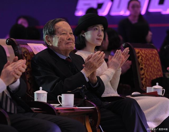 杨振宁妻子有身 杨振宁妻子有身了吗 