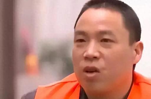 保定当街持铁锹暴打白叟小孩 河北保定持铁锹打人者身份曝光 保定当街持铁锹暴打白叟小孩 河北保定持铁锹打人者身份曝光