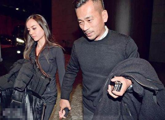 周焯华儿子 周焯华儿子此刻怎么了 周焯华儿子 周焯华儿子此刻怎么了