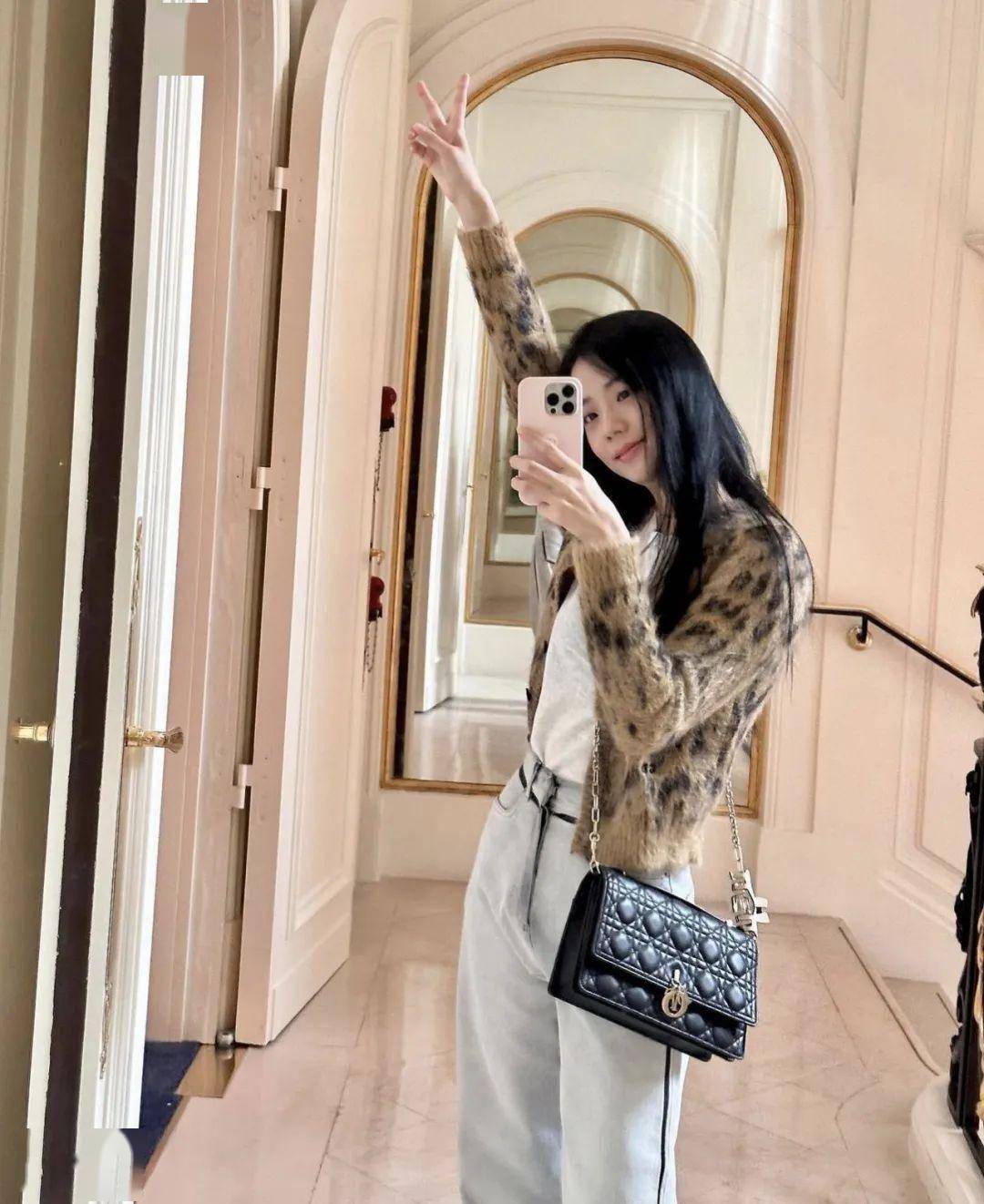 jennie春游照 jennie春游头像 jennie春游照 jennie春游头像