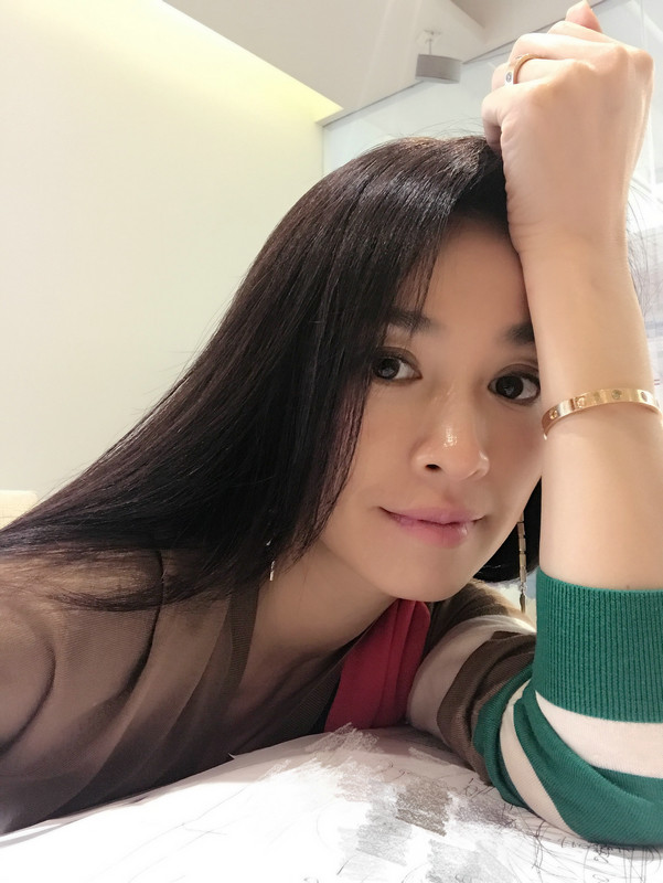 张庭新浪微博 张庭直播哭诉心酸日常后续 张庭新浪微博 张庭直播哭诉心酸日常后续