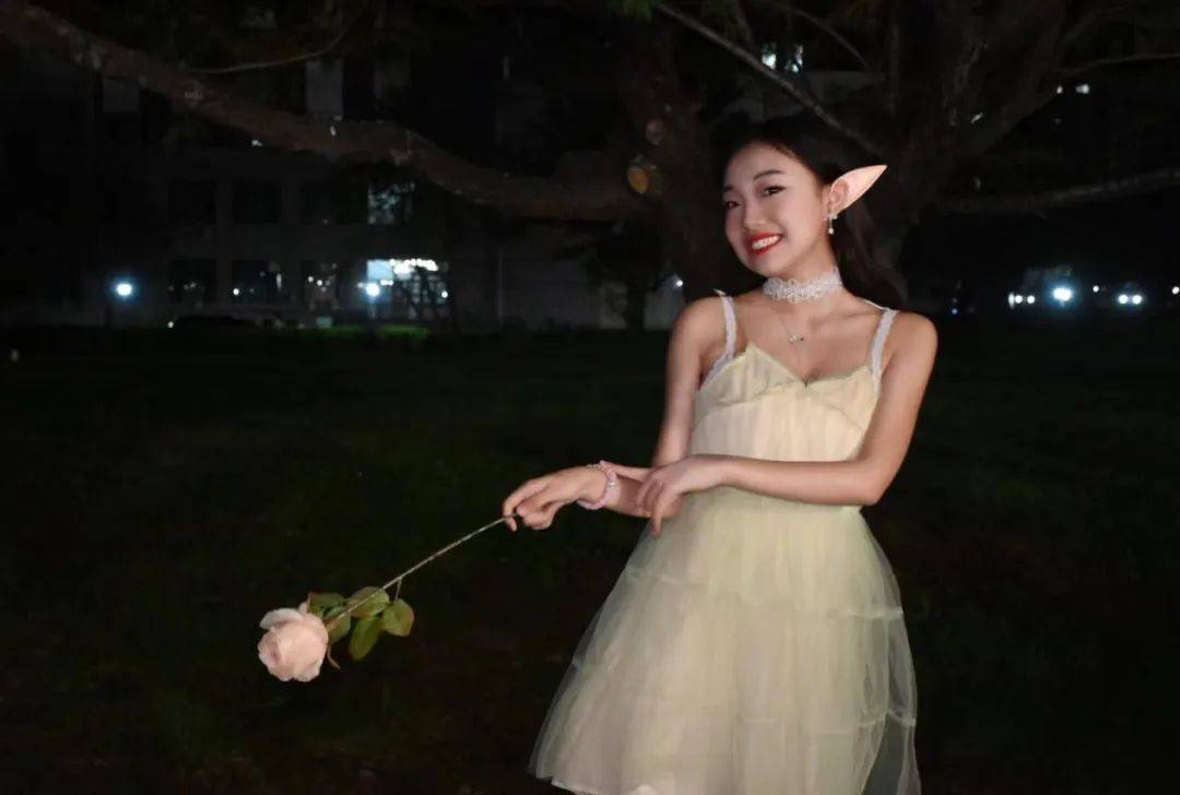 江离林彤 江离林彤的小说叫什么名字 江离林彤 江离林彤的小说叫什么名字