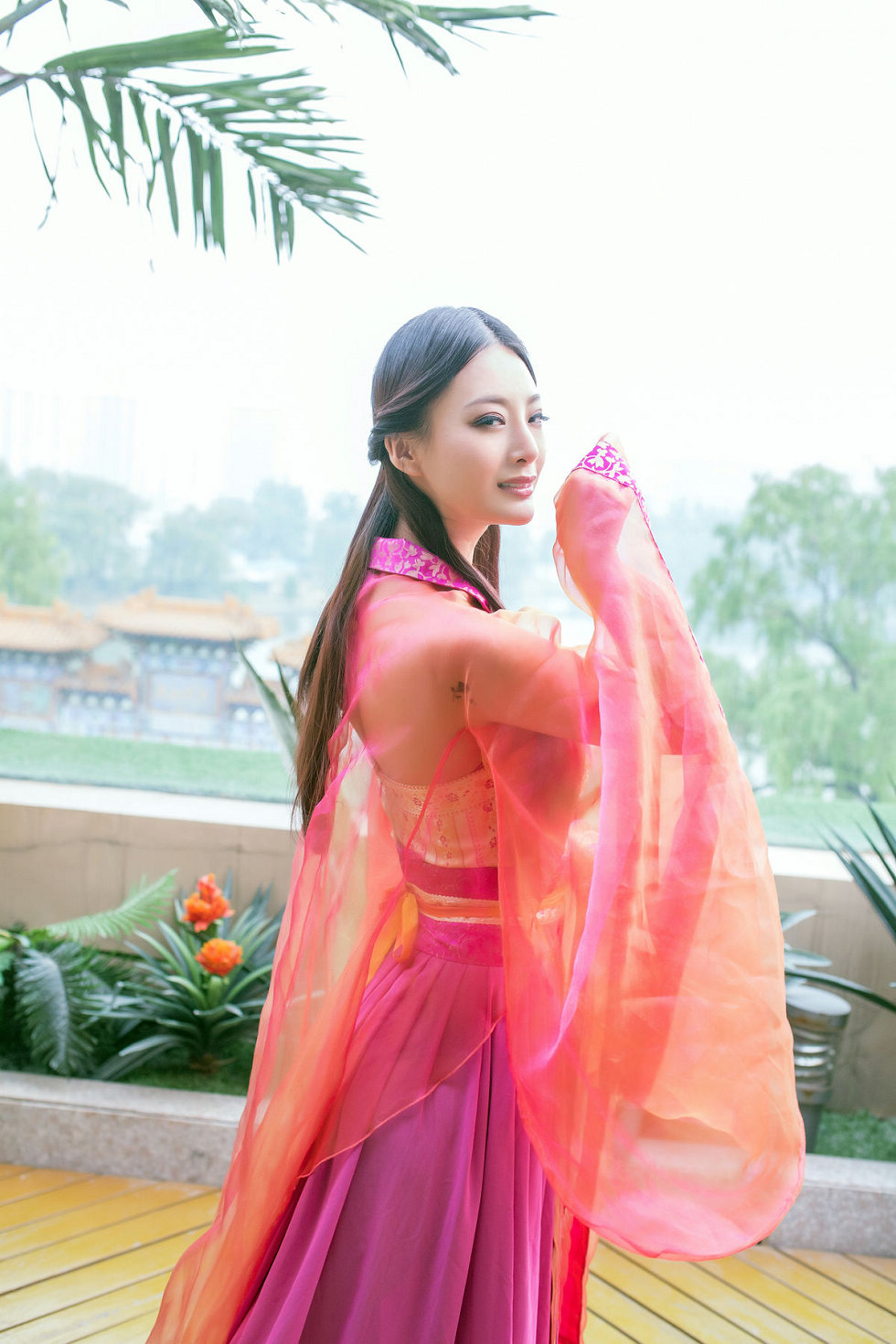 乳神王李丹妮的复杂引见 乳神王李丹妮的复杂引见