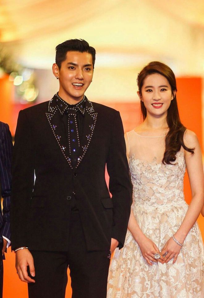 王力宏刘亦菲婚纱照 王力宏刘亦菲在一起过吗 