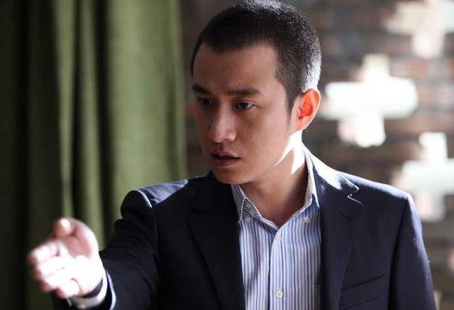 文章近照曝光 文章近照曝光39岁满头青丝 文章近照曝光 文章近照曝光39岁满头青丝