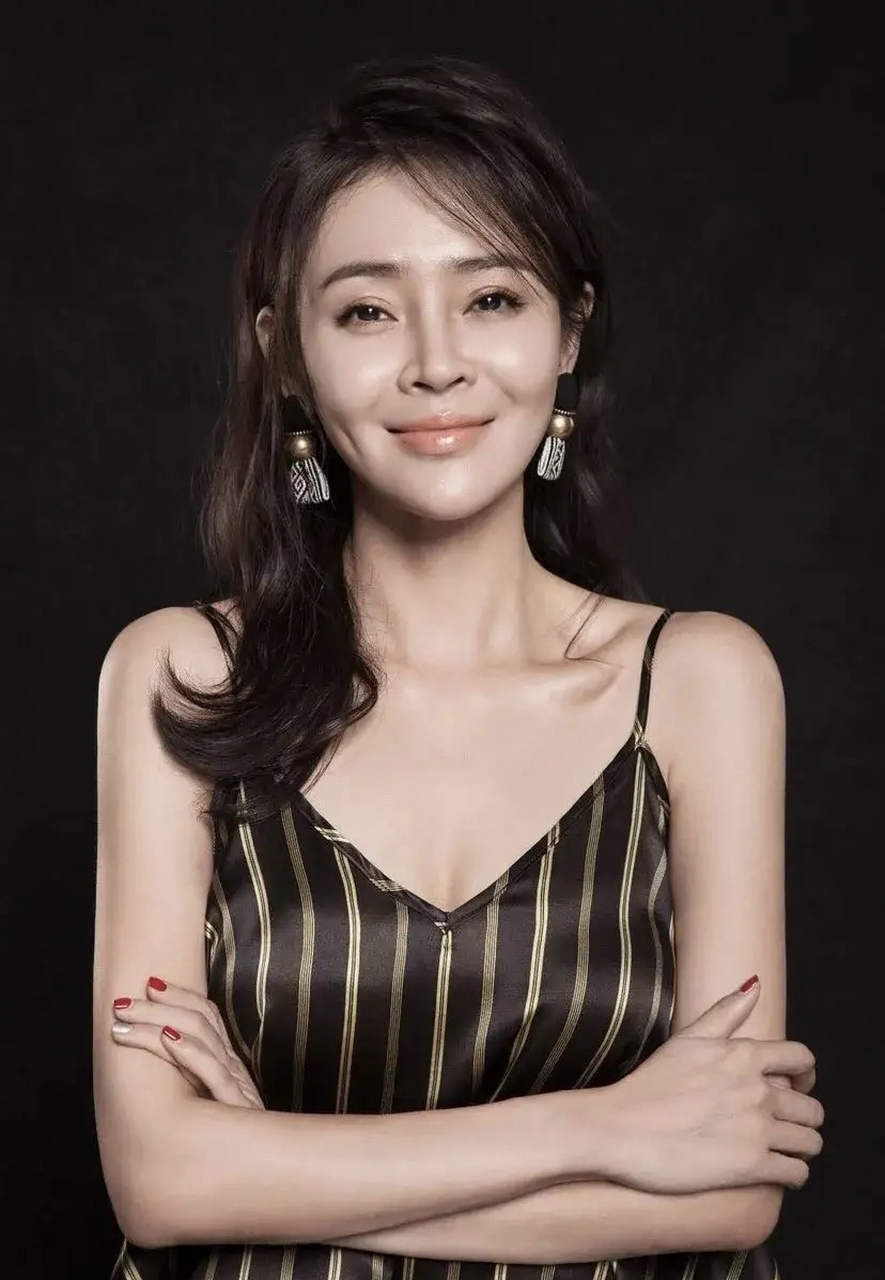 于明加胡俊 于明加胡俊的婚纱照 于明加胡俊 于明加胡俊的婚纱照
