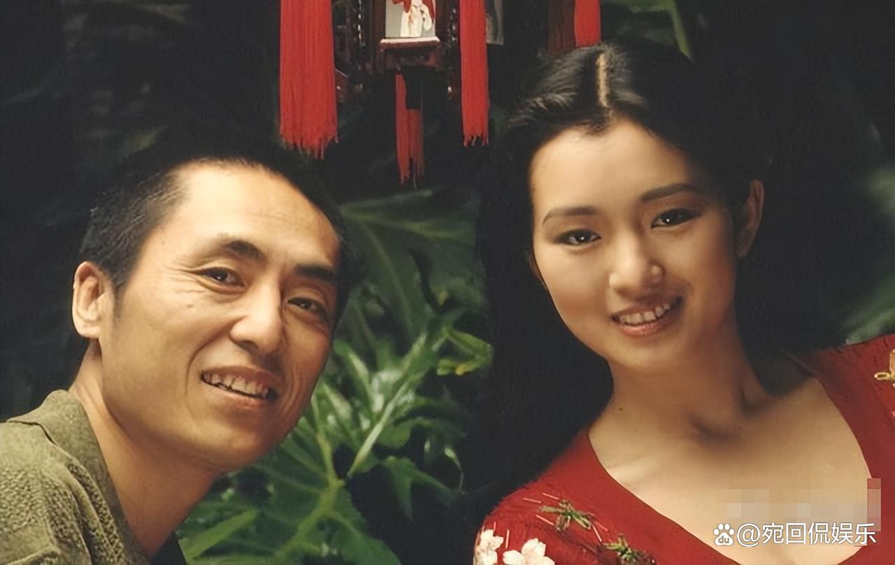 张艺谋为妻子庆生 张艺谋携妻儿出席活动 