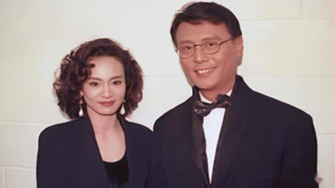 邓裕昆 邓育昆为什么凌晨掉下楼