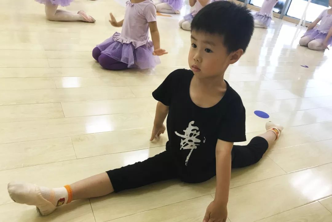 刘福洋为什么退赛 刘福洋的舞蹈教学方法
