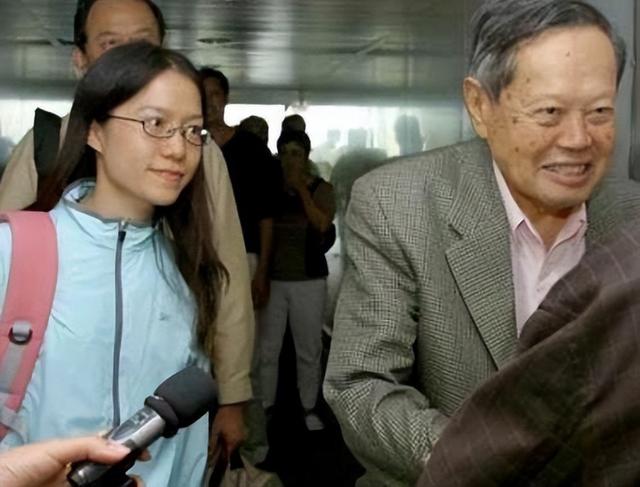 翁帆爸娶杨振宁孙女 翁帆老爸娶了杨振宁的女儿