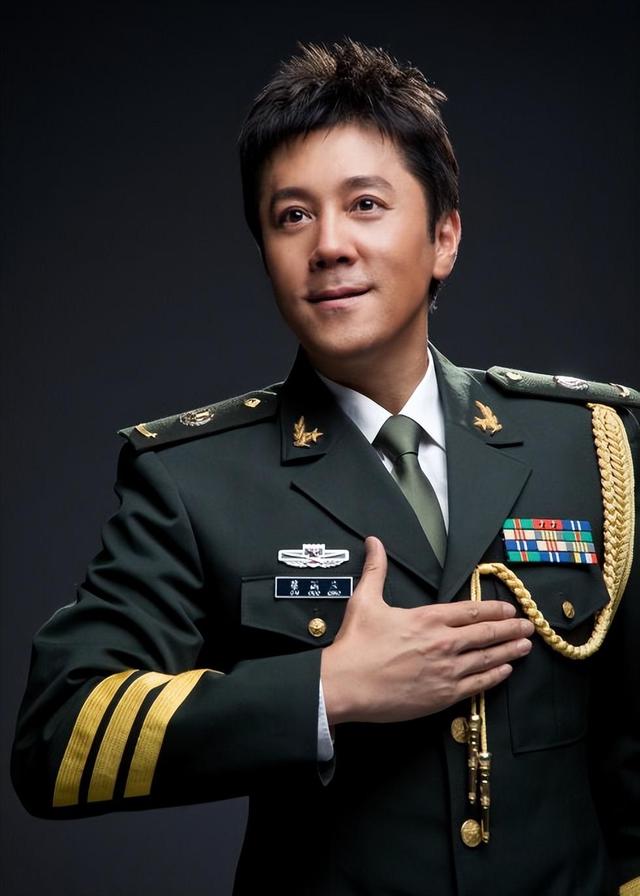 青歌赛周鹏 青歌赛周鹏整容前后