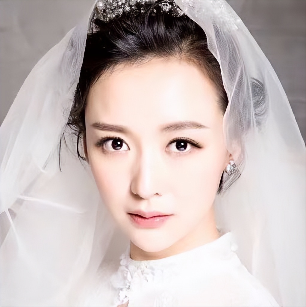 演员杨舒 演员杨舒戎衣全身图片 演员杨舒 演员杨舒戎衣全身图片