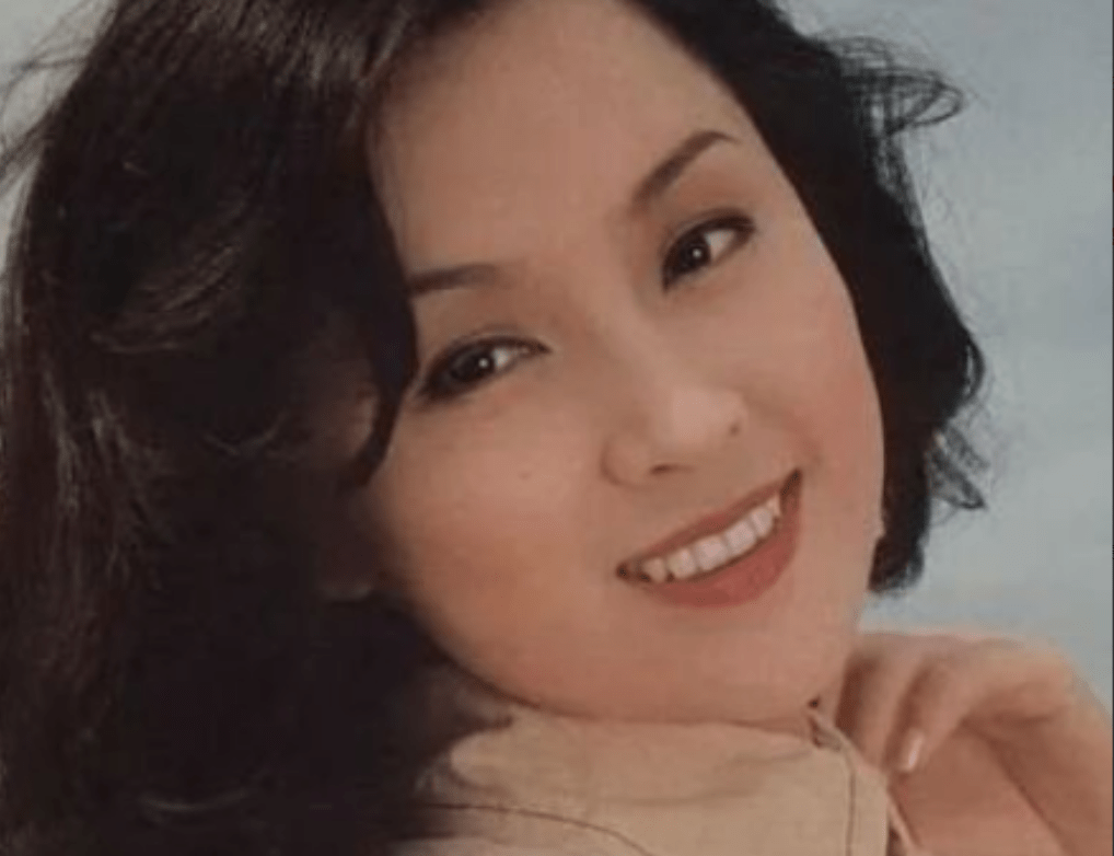 狄波拉年轻 狄波拉在赌王家呆了多久 