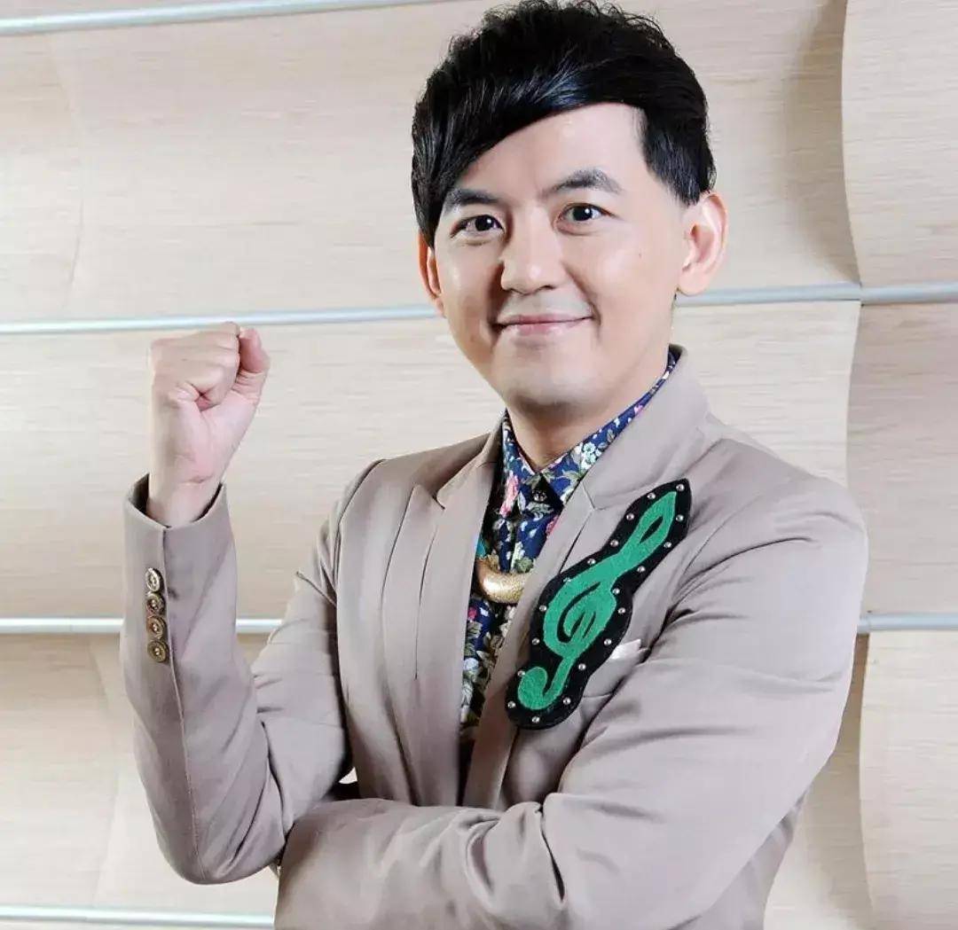 黄子佼曾宝仪 黄子佼曾宝仪王菲