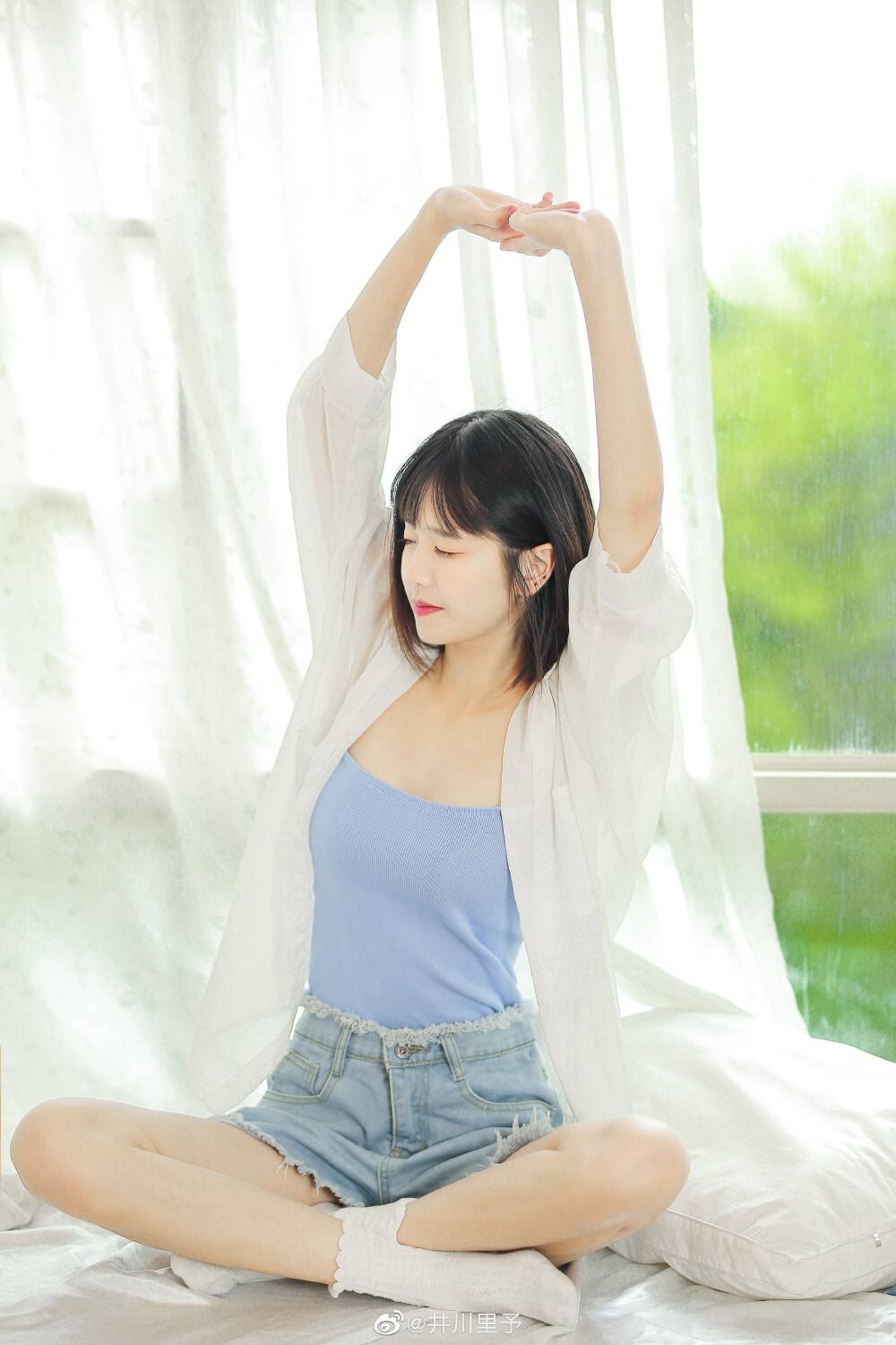 井川里予吃红肠 井川里予为什么红 井川里予吃红肠 井川里予为什么红