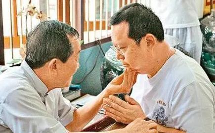 向氏兄弟的复杂引见 向氏兄弟的复杂引见