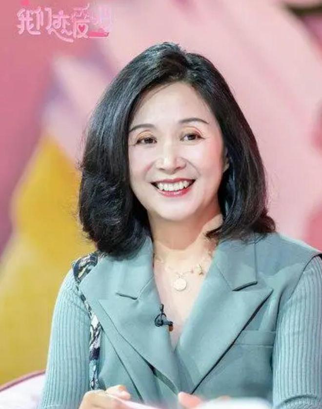 黄菡女儿多大 黄菡女儿多大了啊 