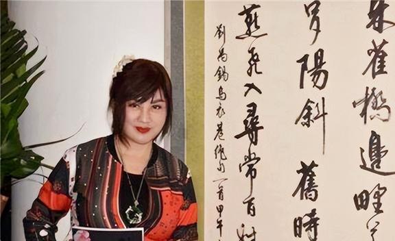 宫雪花 宫雪花年轻时照片 