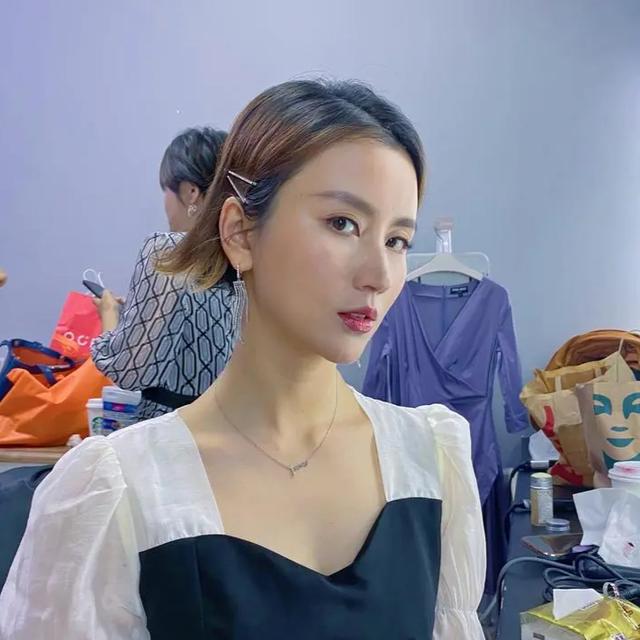 伏玟晓微博 伏玟晓此刻什么任务 伏玟晓微博 伏玟晓此刻什么任务
