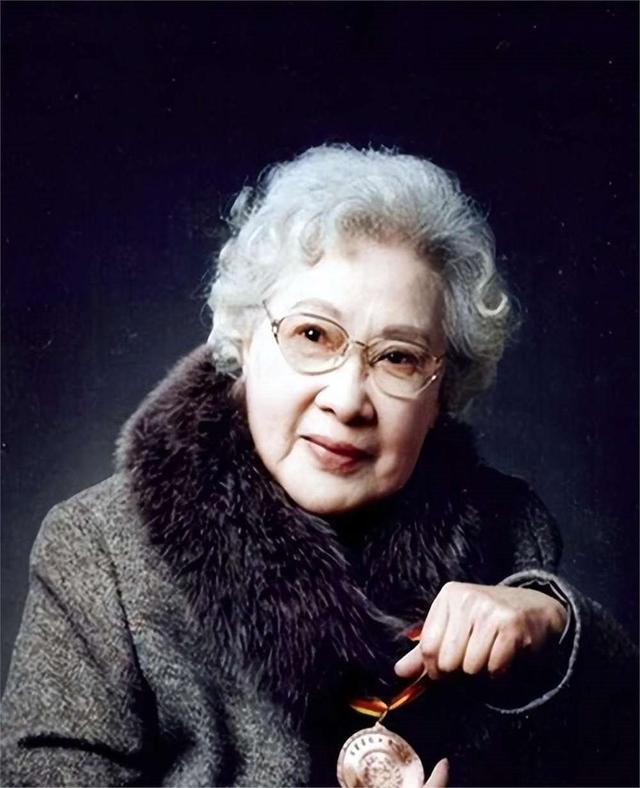 秦怡的第三任丈夫是谁 秦怡的丈夫叫什么名字 秦怡的第三任丈夫是谁 秦怡的丈夫叫什么名字