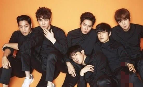 东方神起遣散 东方神起遣散后郑允浩唱气球 