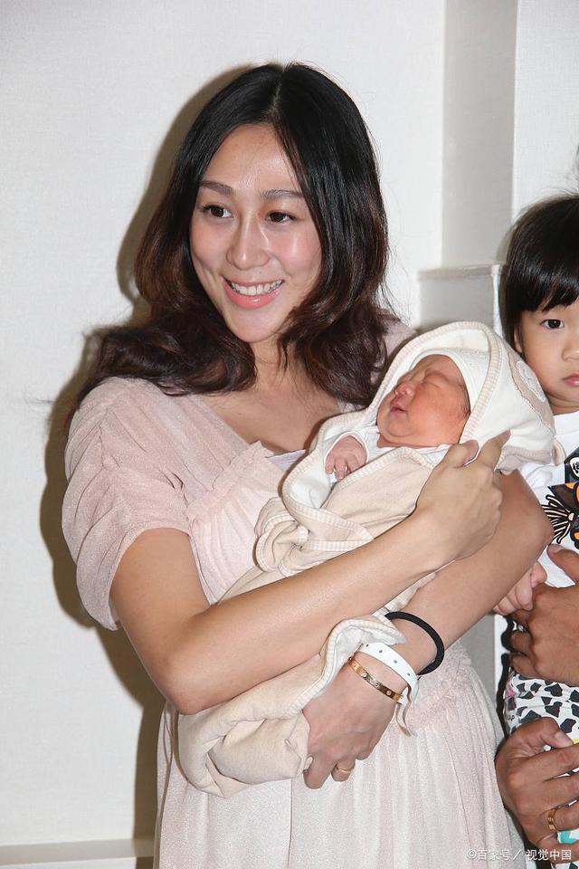 陈浩明妻子 陈浩明妻子除草 陈浩明妻子 陈浩明妻子除草