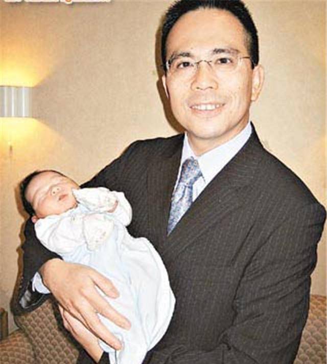 李泽钜老婆 李泽钜老婆更名 李泽钜老婆 李泽钜老婆更名
