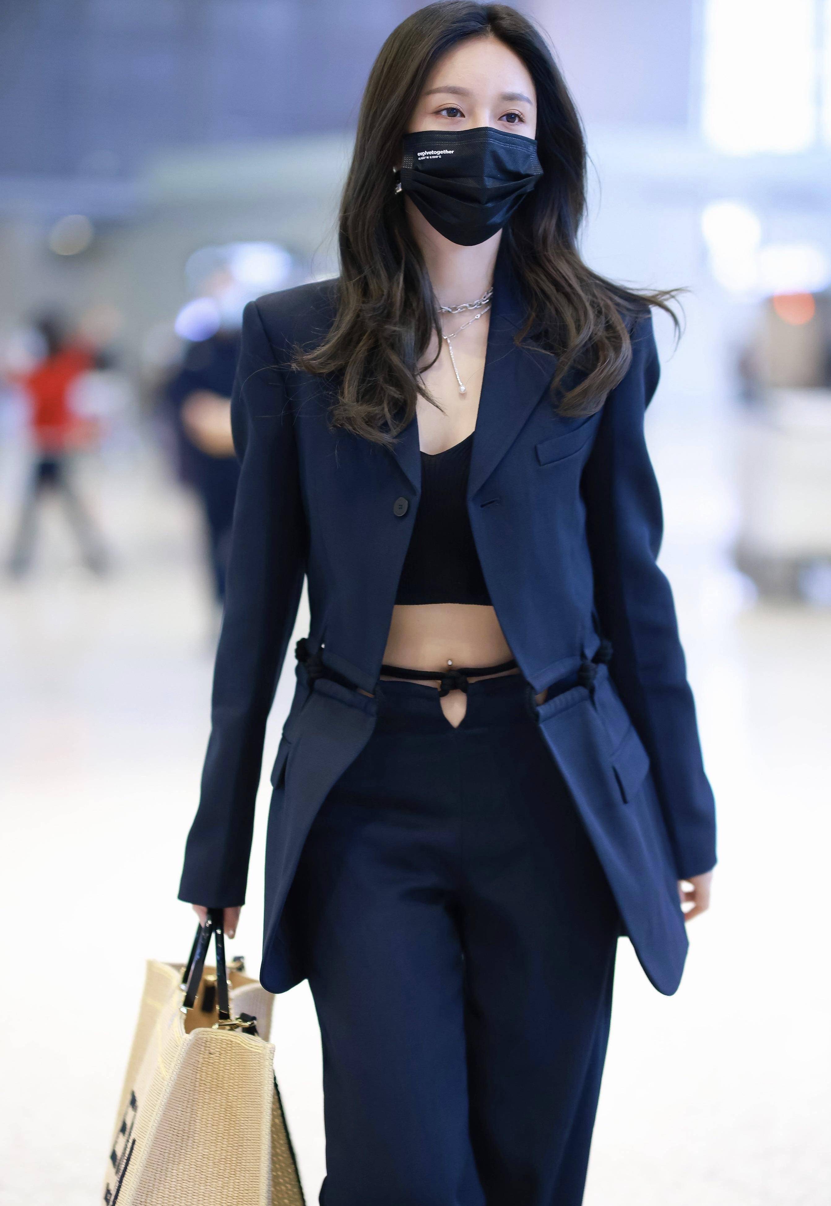 沈梦辰的腰 沈梦辰的腰怎么了 沈梦辰的腰 沈梦辰的腰怎么了
