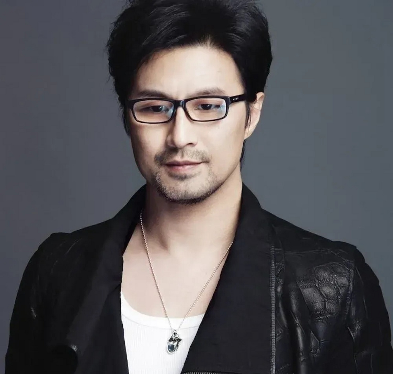 陈凯师本人照 陈凯师本人照 现实糊口 陈凯师本人照 陈凯师本人照 现实糊口